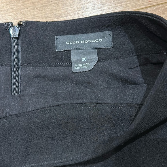 CLUB MONACO Skirt - Picture 3 of 4